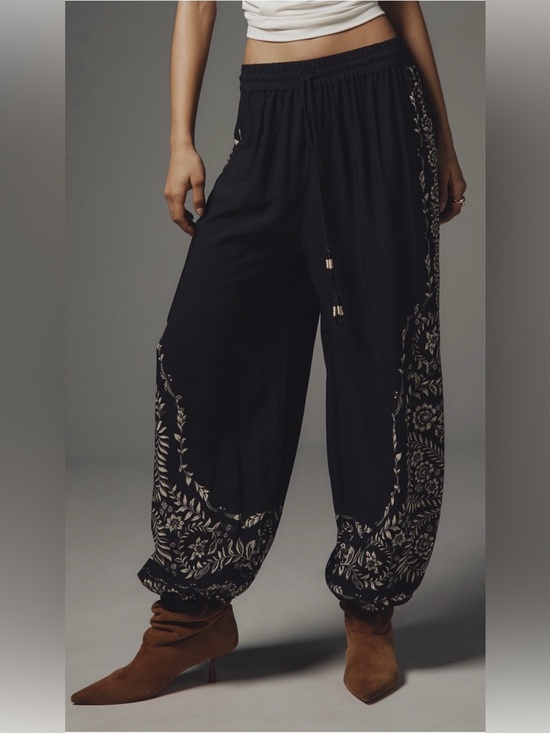 Anthropologie Pants - Farm Rio x Anthropologie Pull-On Printed Balloon Pants